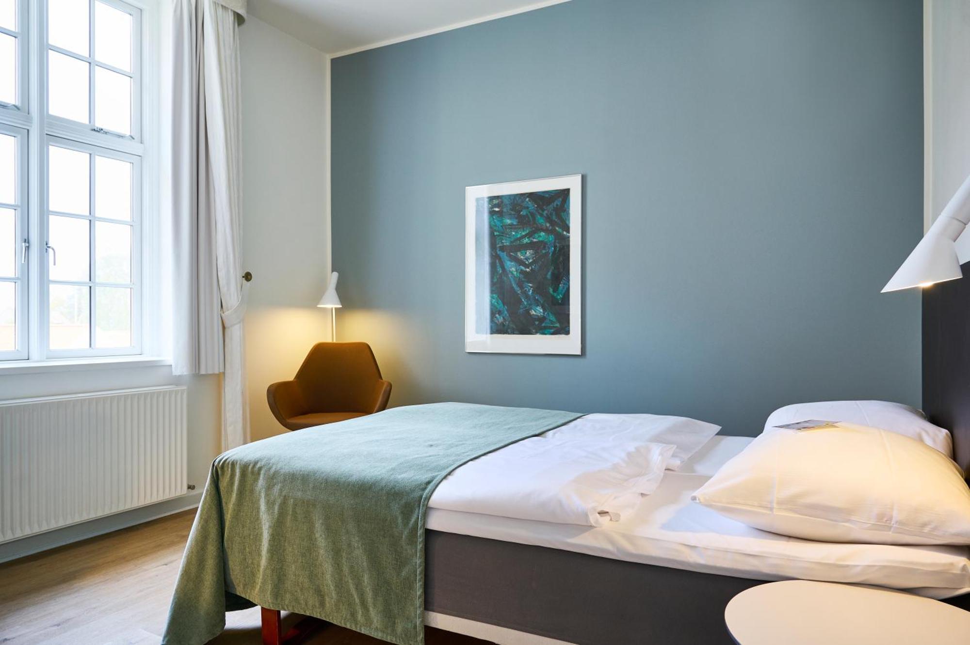 Queen Room,1758307756:JPEG